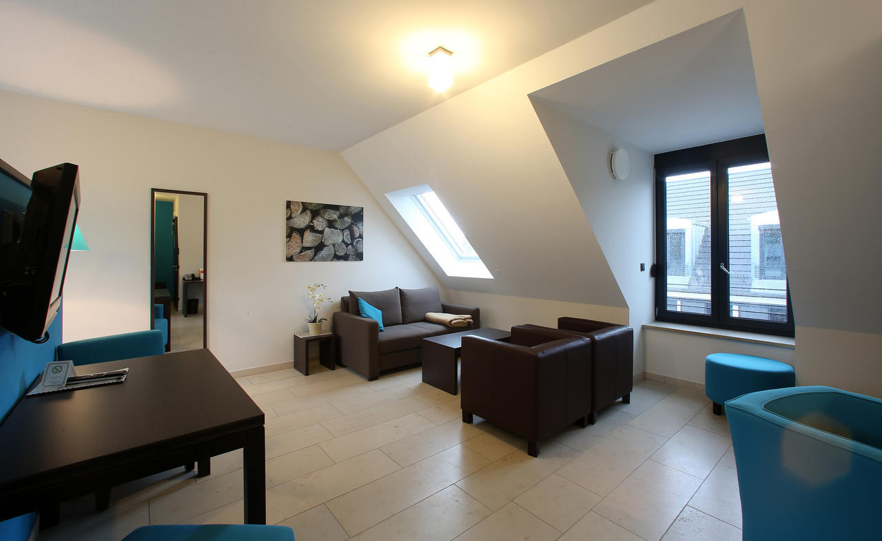 Kh Mit Restaurant Hotel 3*